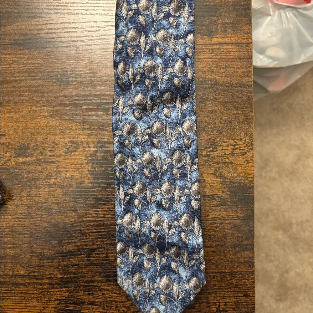 Ermenegildo Zegna Blue and Gray Silk Tie
